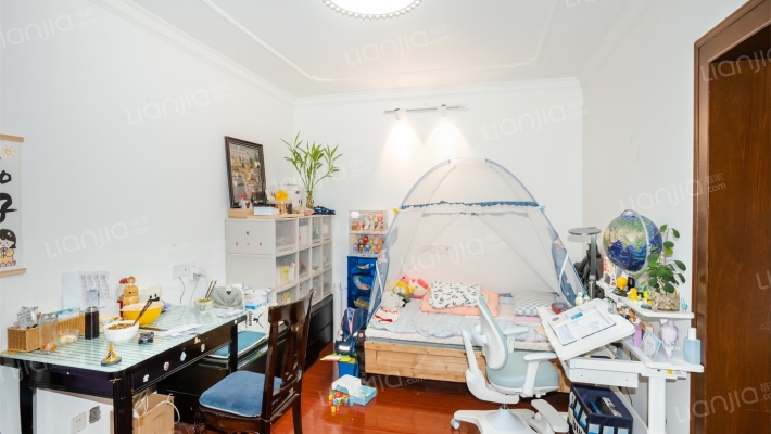 大众汽车公寓二手房实景图