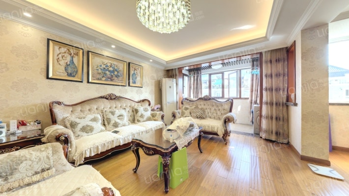 东方佳苑二手房实景图