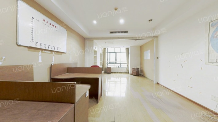 东方商务中心二手房实景图