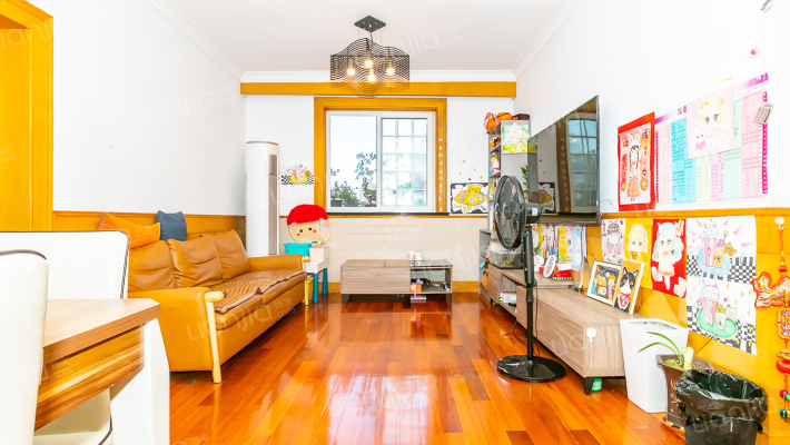 海湾新苑二手房实景图