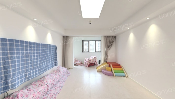 荣御华府二手房实景图