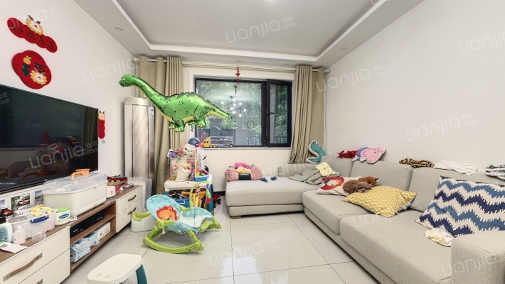 中加荣园北区二手房实景图