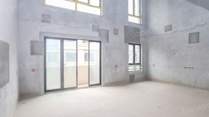 两江溪岸云蔚二手房实景图