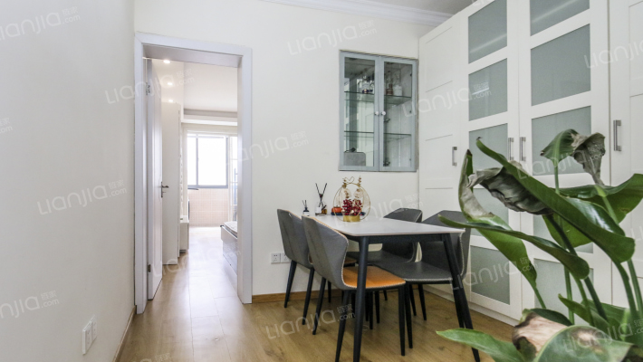 番禺路222弄二手房实景图