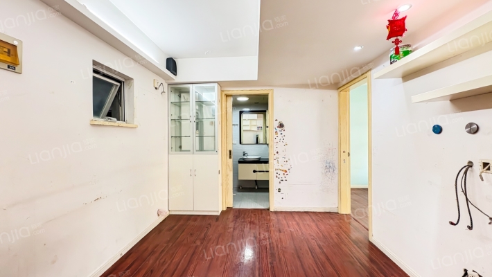 华绮公寓二手房实景图