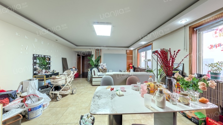 嘉绿莲苑二手房实景图