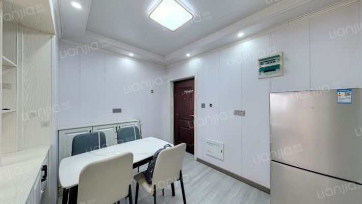 粤港臻园二手房实景图