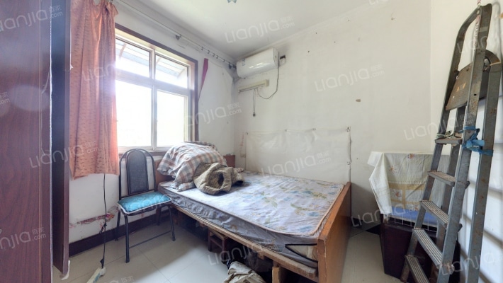 新圃南街小区二手房实景图