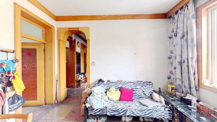 口腔医院宿舍二手房实景图