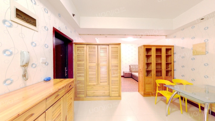 1世界公寓二手房实景图