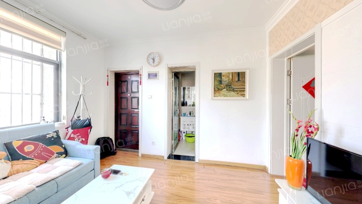 饮食服务公司宿舍二手房实景图