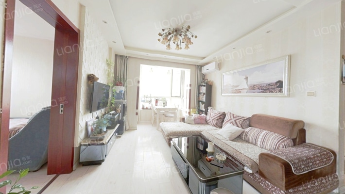 毕加索的树屋二手房实景图