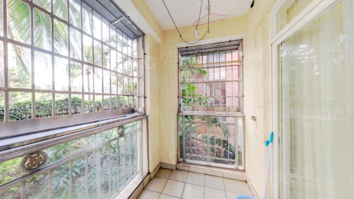 四季华庭3期3房2厅  花园洋房 板楼 南北通透 简装-阳台c