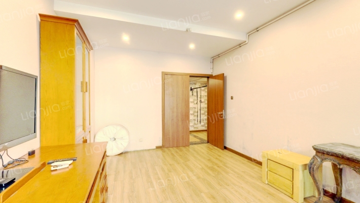 阿凯笛亚庄园二手房实景图