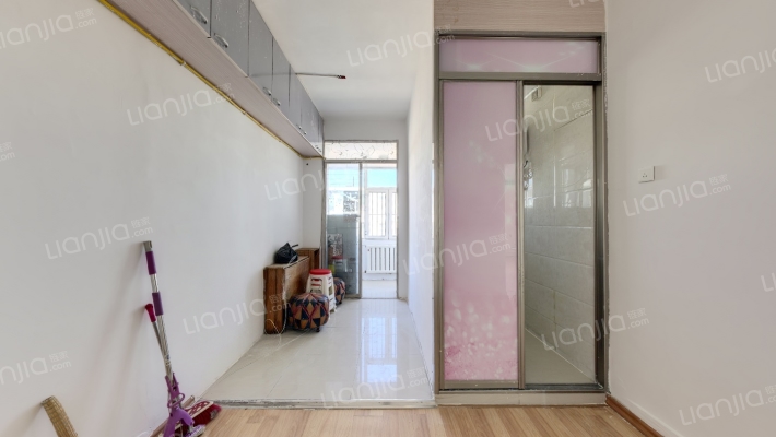 八中宿舍二手房实景图