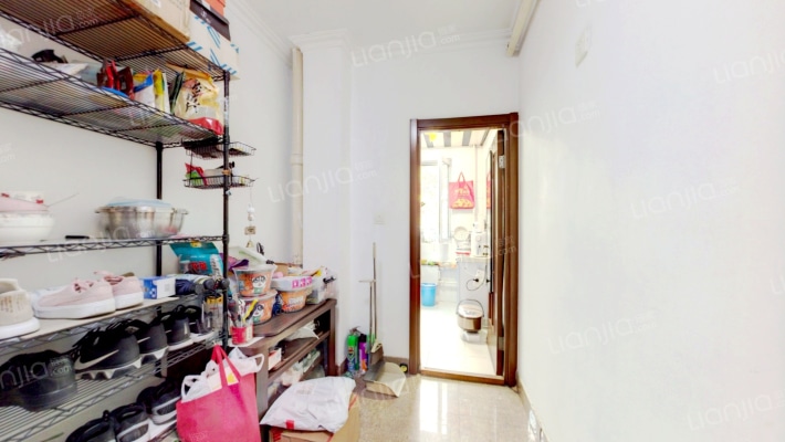 安装宿舍二手房实景图