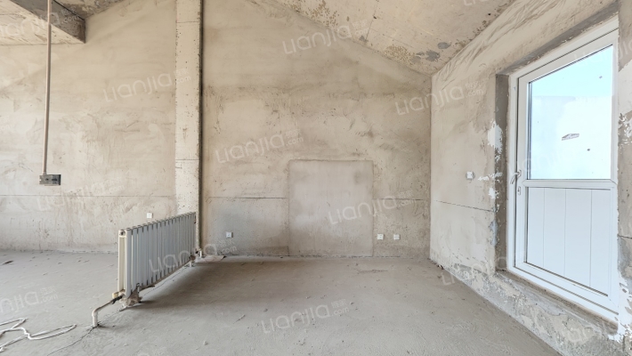 万兴凤凰广场二手房实景图