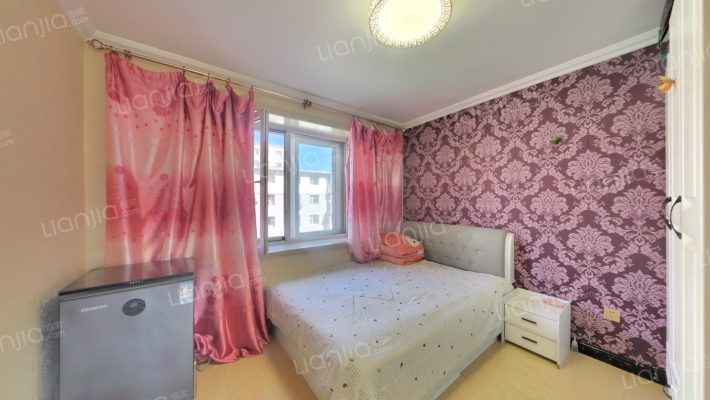 绿化社区二手房实景图