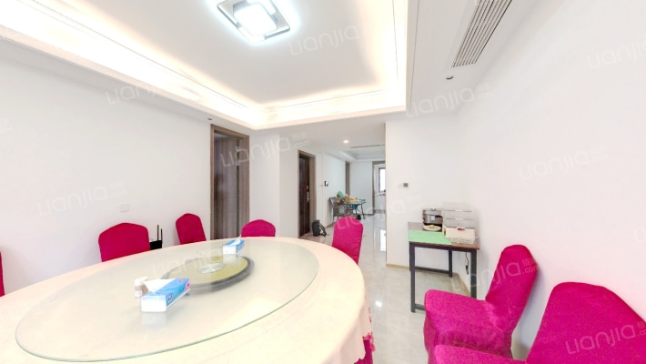 世茂中南璀璨云堤二手房实景图