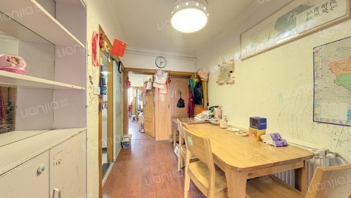 剑阁路二手房实景图