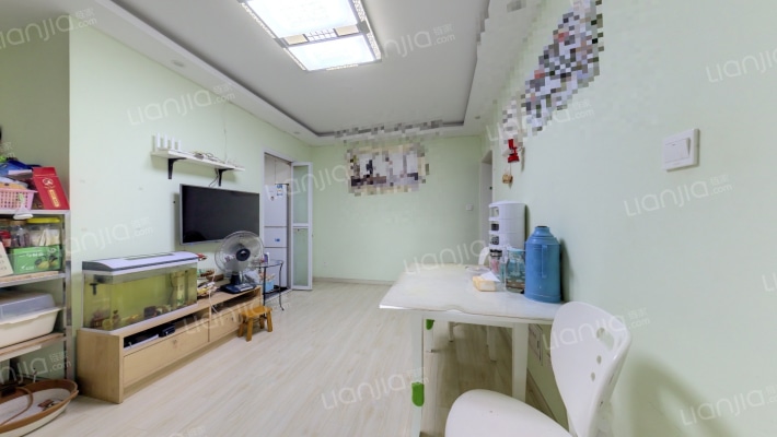 兴贤佳园近贤苑二手房实景图