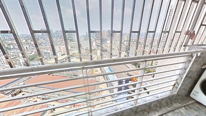 ：沱江二桥头住家精装间采光通透，拎包入住-阳台