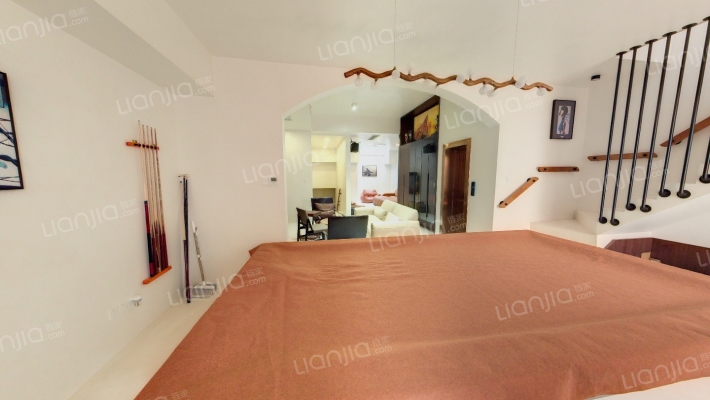 金丰观湖铂庭二手房实景图