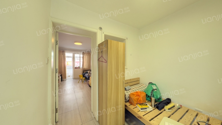 首体宿舍二手房实景图