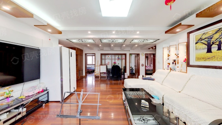 濠河边，地铁口，精装修，户型好，采光好-客厅