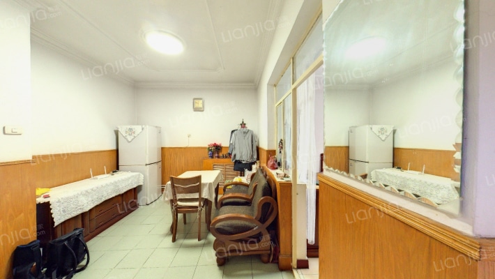 保靖里二手房实景图