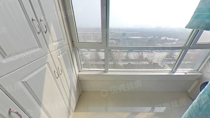 东湖春天 电梯中层 精装两室 拎包住 可按揭-阳台