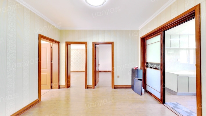 政府宿舍二手房实景图