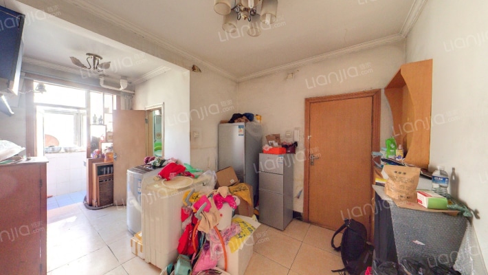 723电台宿舍二手房实景图