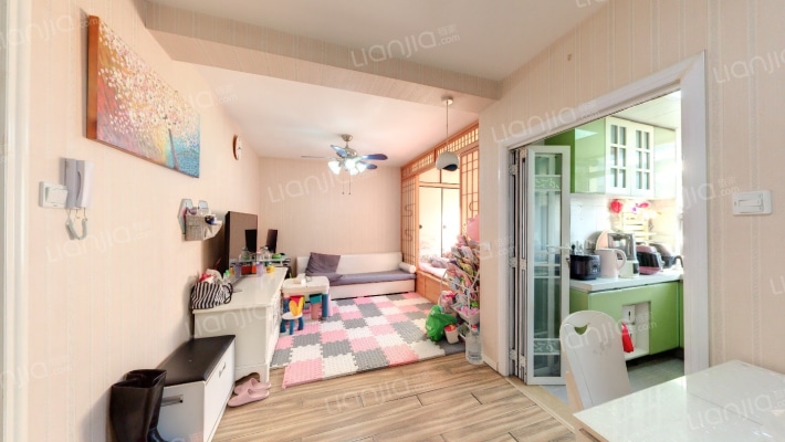 温泉花园A区二手房实景图