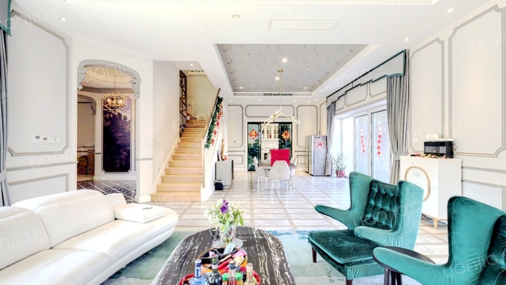 莱蒙湖别墅二手房实景图