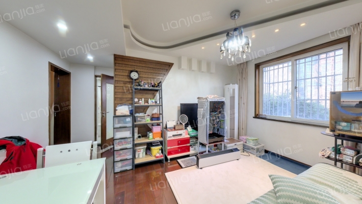 西一新村二手房实景图