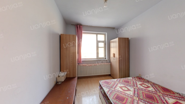 轻铁湖光花园三期二手房实景图