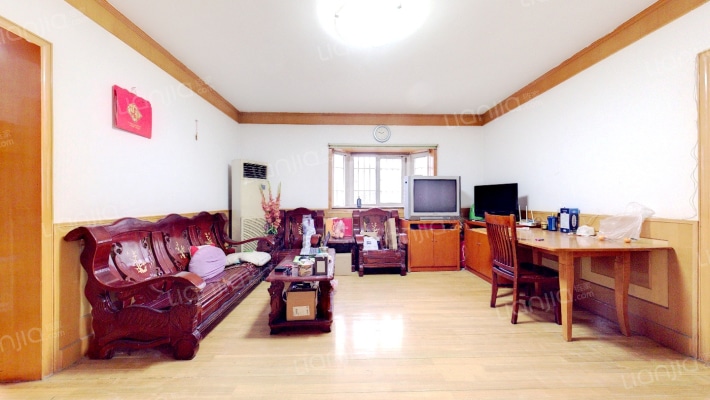 新百花园二手房实景图