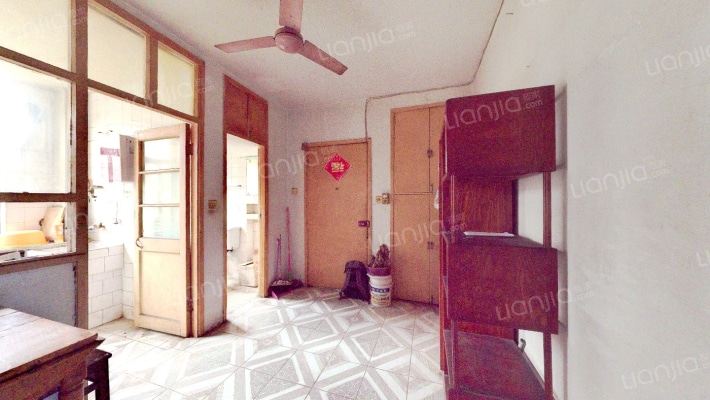 察哈尔路67号二手房实景图