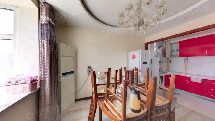 好房出售喀什东路金鑫花园172平米四室两厅一厨两卫-餐厅