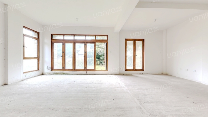 麓山国际长岛二手房实景图