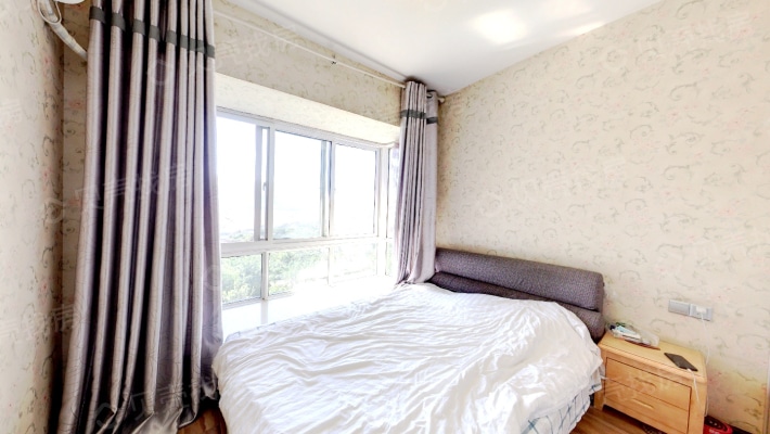 此房带装修，装修风格简单温馨您可以选择直接拎包入住-卧室B