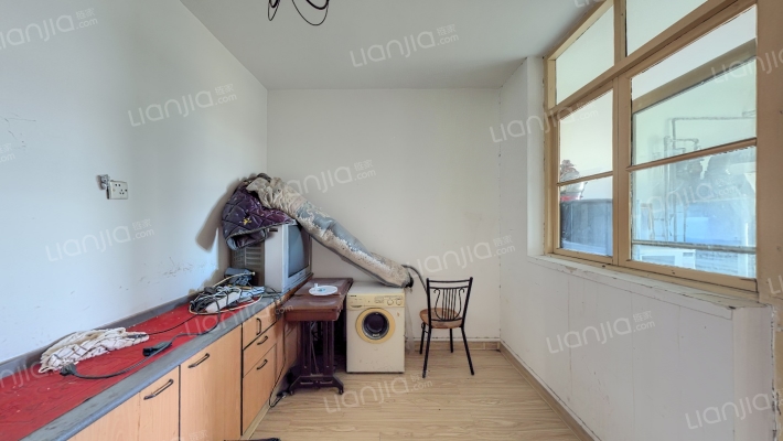 体院宿舍二手房实景图