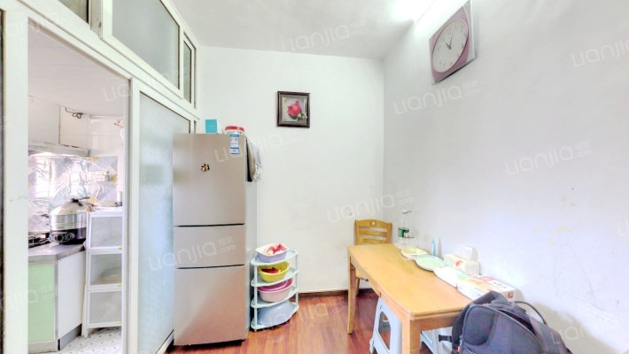 安徽省工业设备安装公司大院二手房实景图