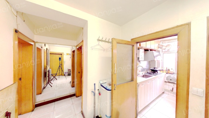 骊山里二手房实景图