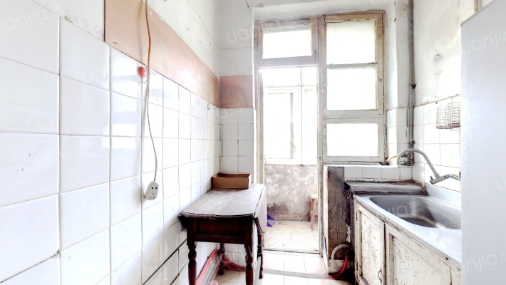 八一路（新起屯商圈）二手房实景图