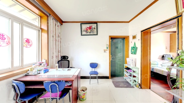 警泰苑二手房实景图