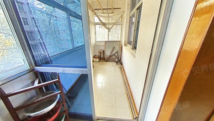 出售单位房改房  中间楼层 户型通透环境好-阳台