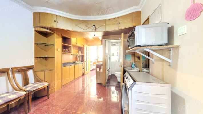 八一中学家属院二手房实景图