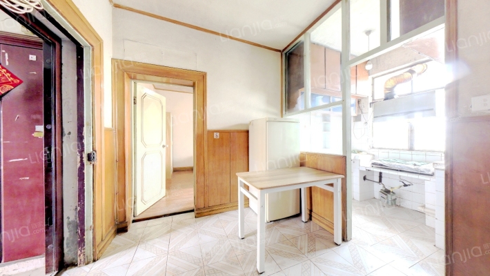 校门口1号二手房实景图